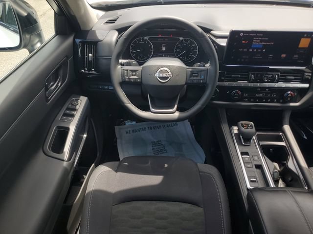 Used 2026 Nissan Pathfinder SV FWD image 18