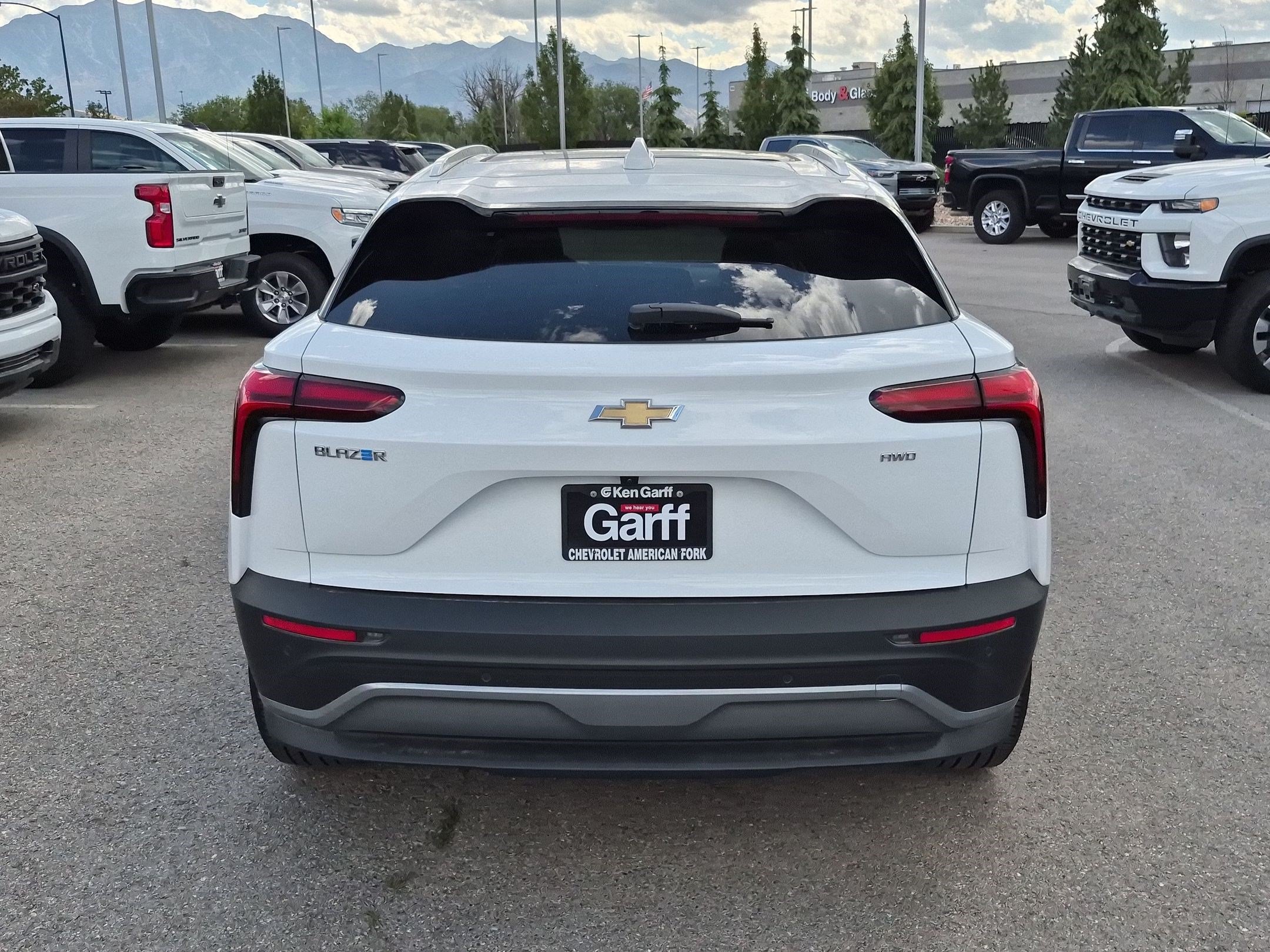 New 2025 Chevrolet Blazer EV LT w/ Super Cruise Package AWD/4WD image 4