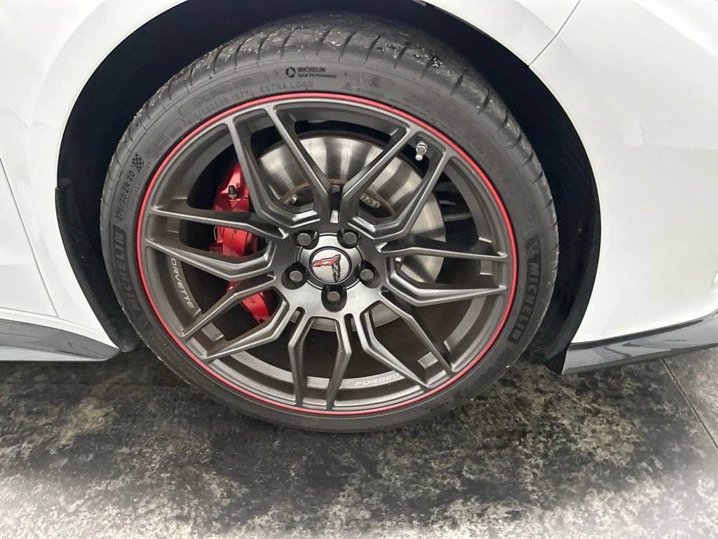 Used 2025 Chevrolet Corvette Z06 RWD image 5