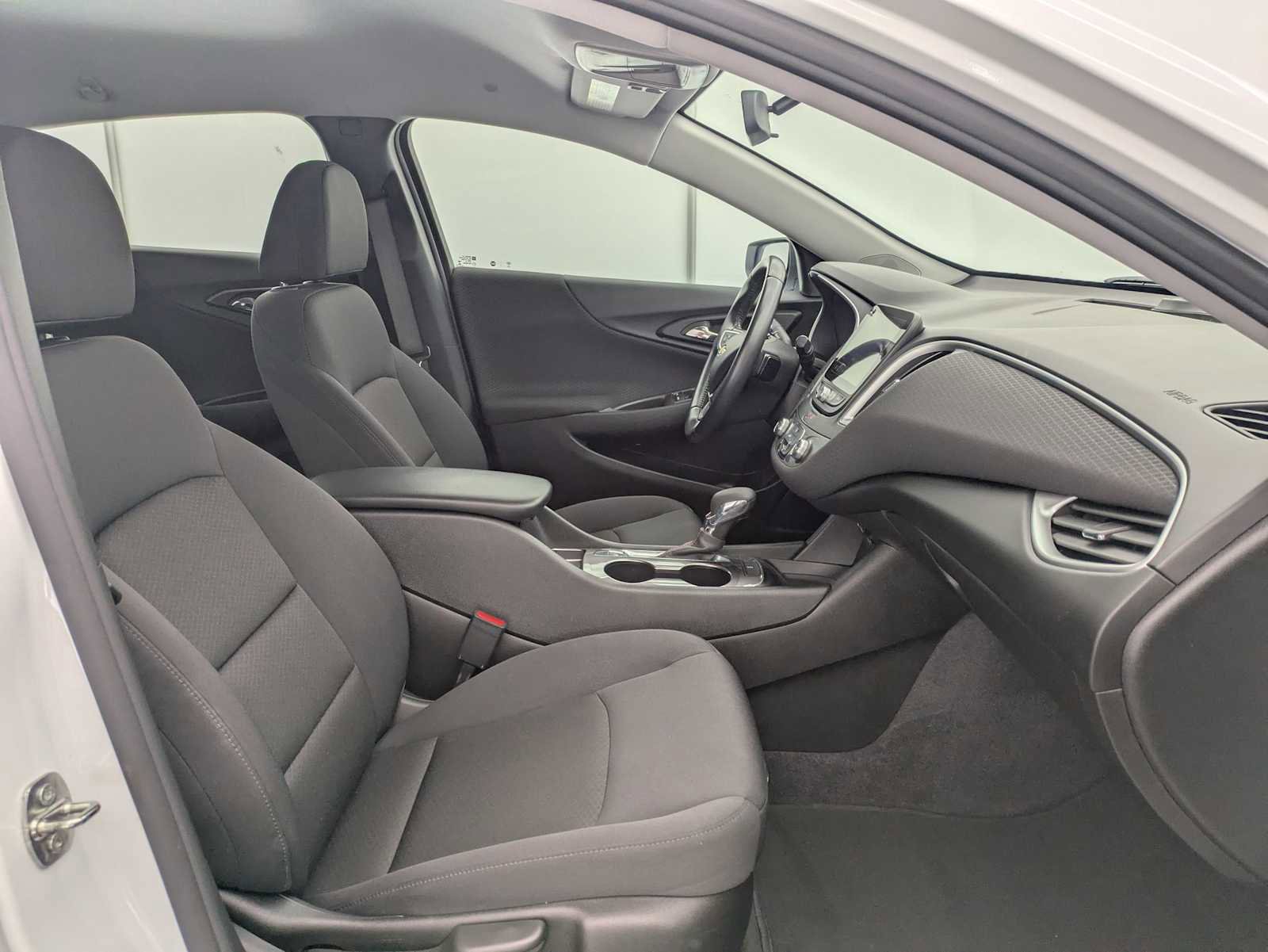 Used 2024 Chevrolet Malibu LT FWD image 23