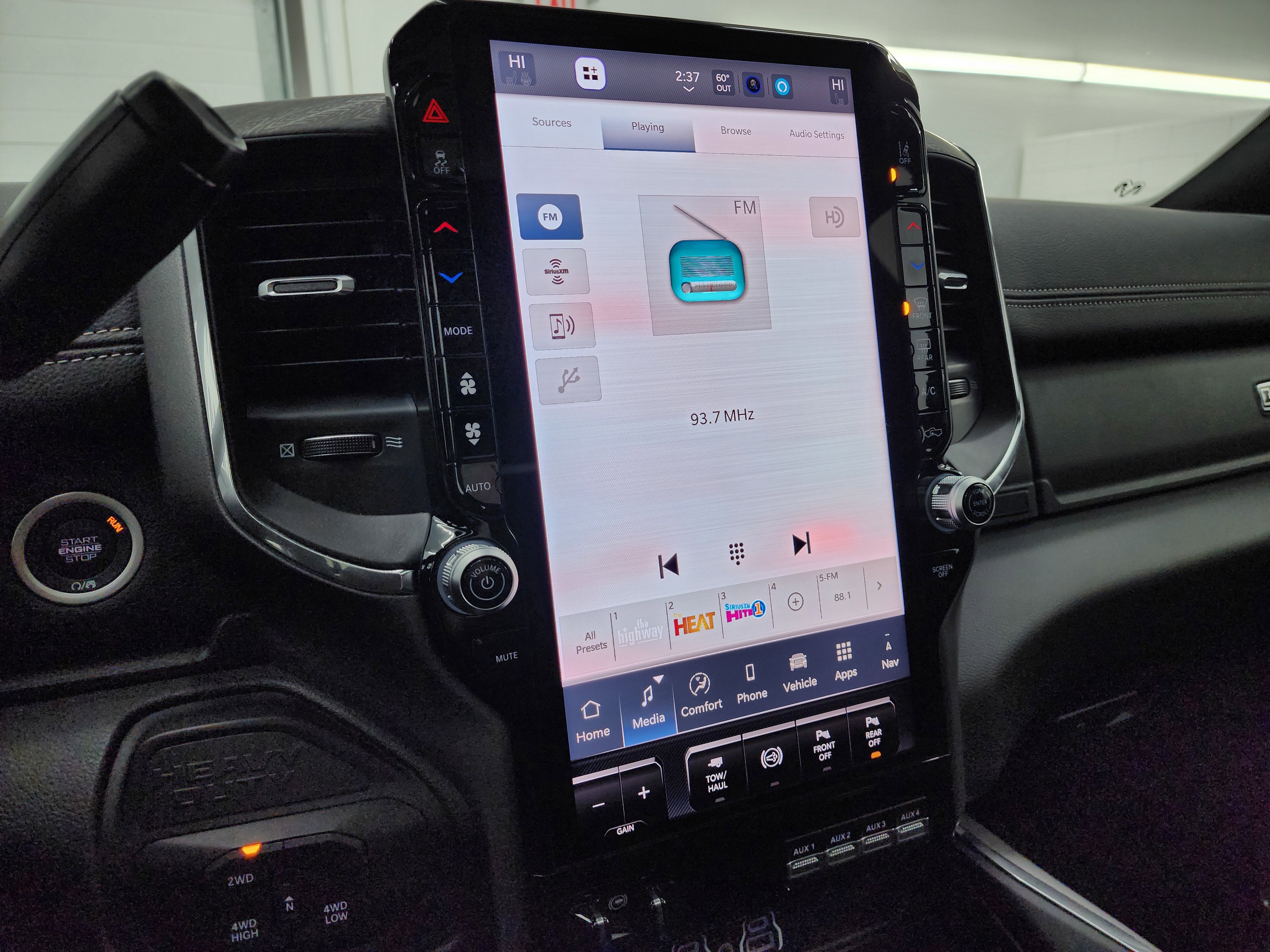 Used 2025 RAM 3500 Laramie image 49