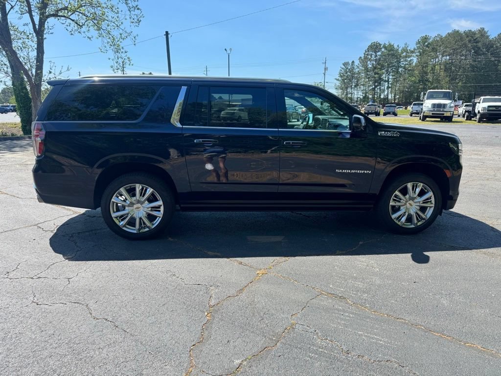 Used 2021 Chevrolet Suburban High Country w/ Premium Package AWD/4WD image 6