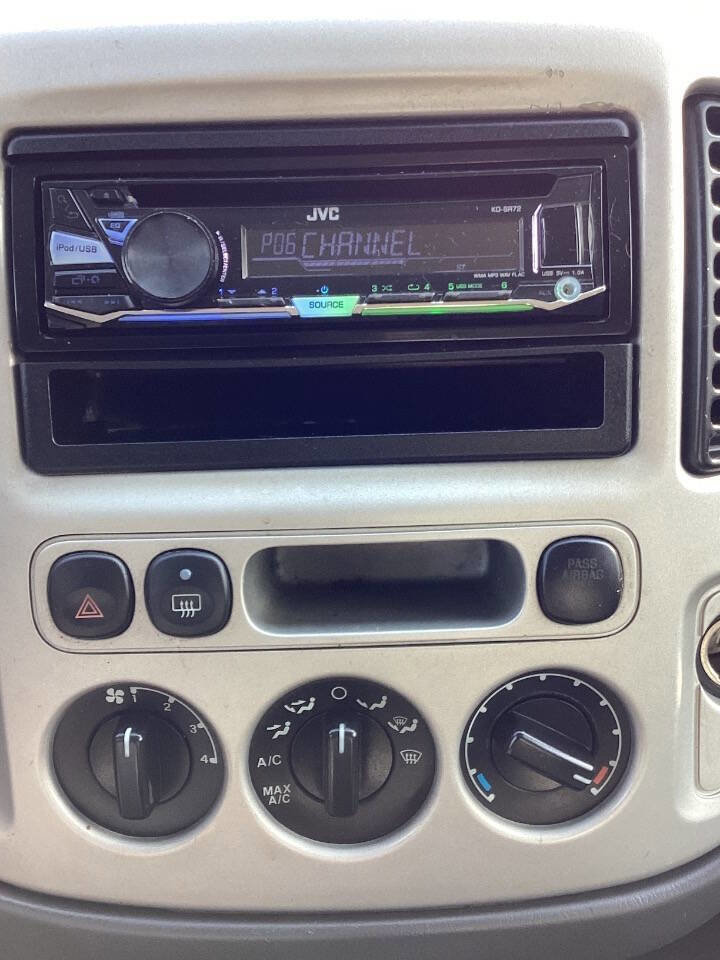 Used 2006 Ford Escape XLT FWD image 11