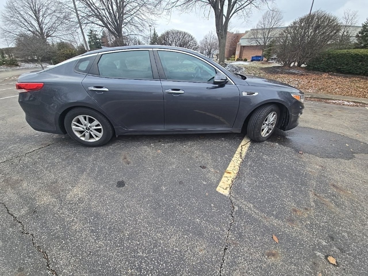 Used 2018 Kia Optima LX image 8