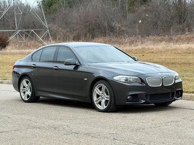 Used 2011 BMW 550i Sedan image 14