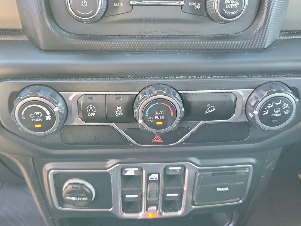 Used 2018 Jeep Wrangler Unlimited Sport S AWD/4WD image 29