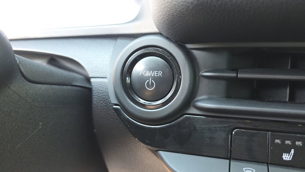 Used 2023 Toyota Crown XLE image 27