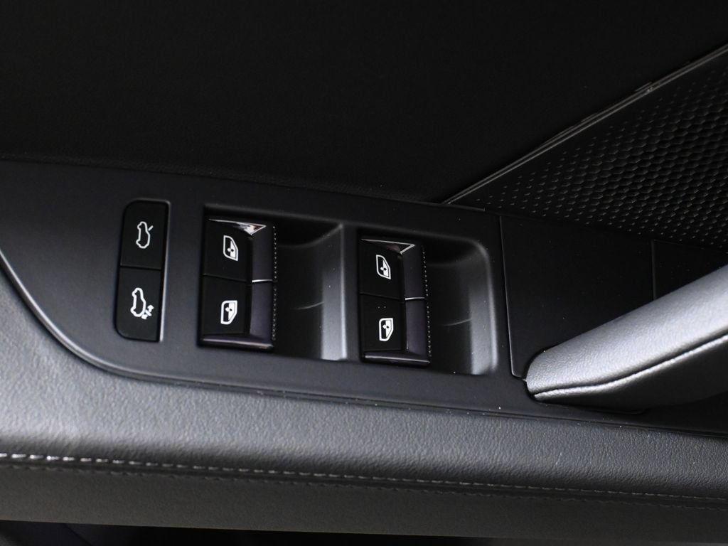 New 2026 Porsche Cayenne S AWD/4WD image 33