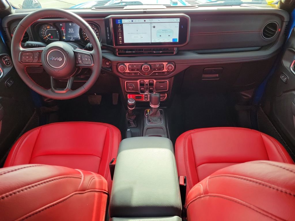 Used 2024 Jeep Wrangler Unlimited Rubicon w/ XTREMEE 35" Tire Package image 16