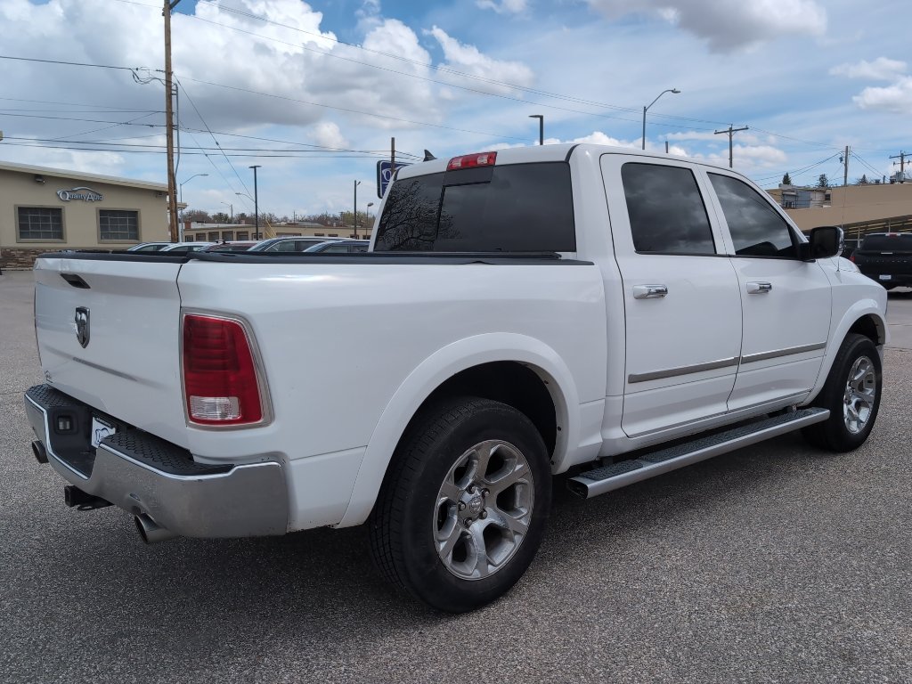 Used 2017 RAM 1500 Laramie w/ Convenience Group AWD/4WD image 6