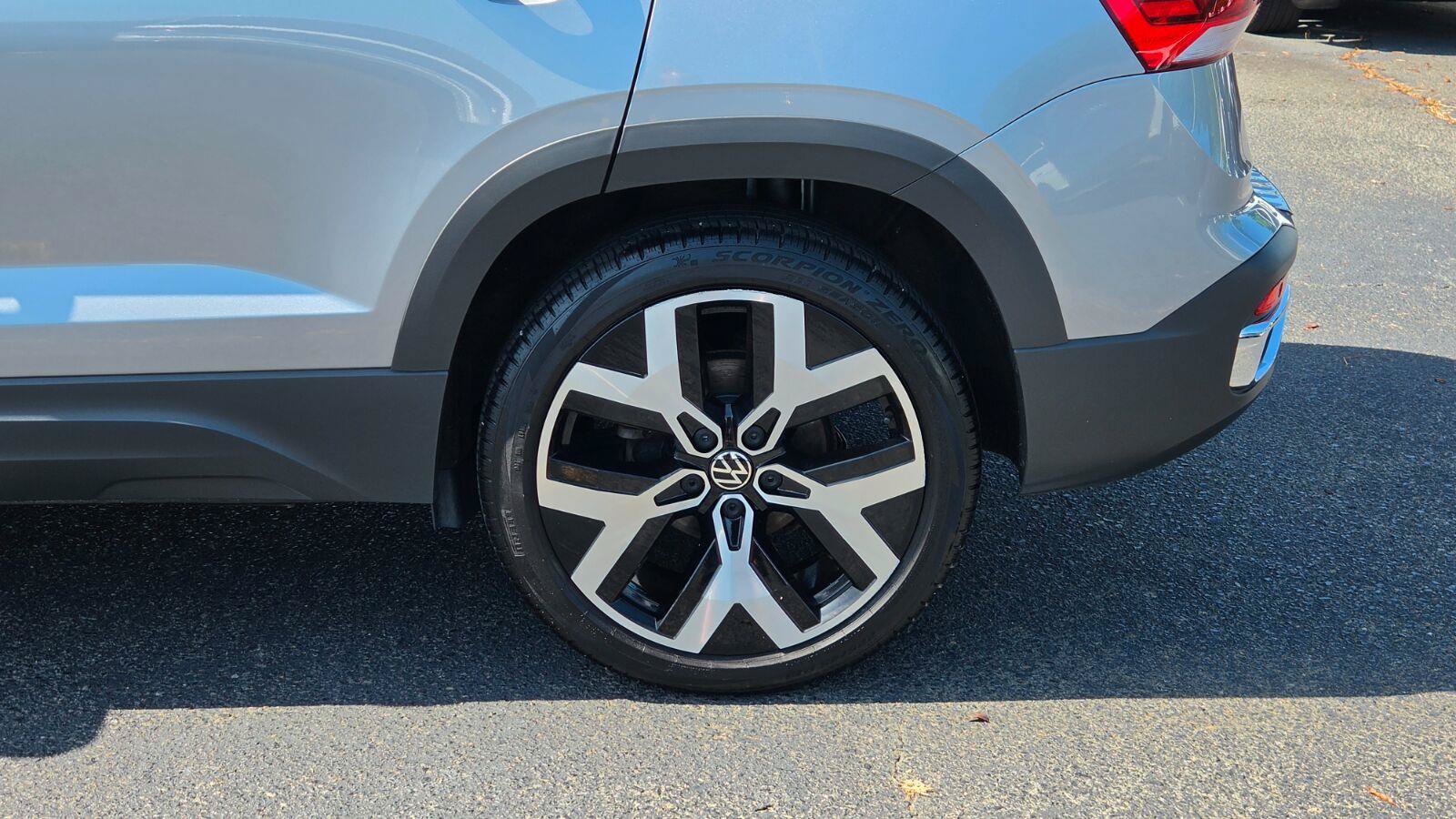 Certified 2023 Volkswagen Taos SEL AWD/4WD image 18