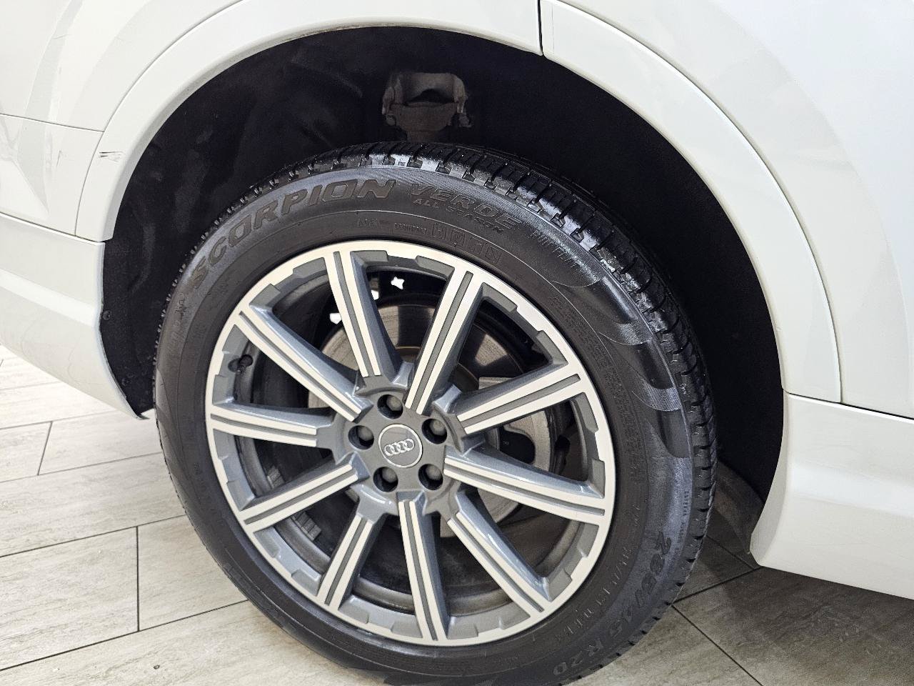 Used 2018 Audi Q7 3.0T Prestige AWD/4WD image 43