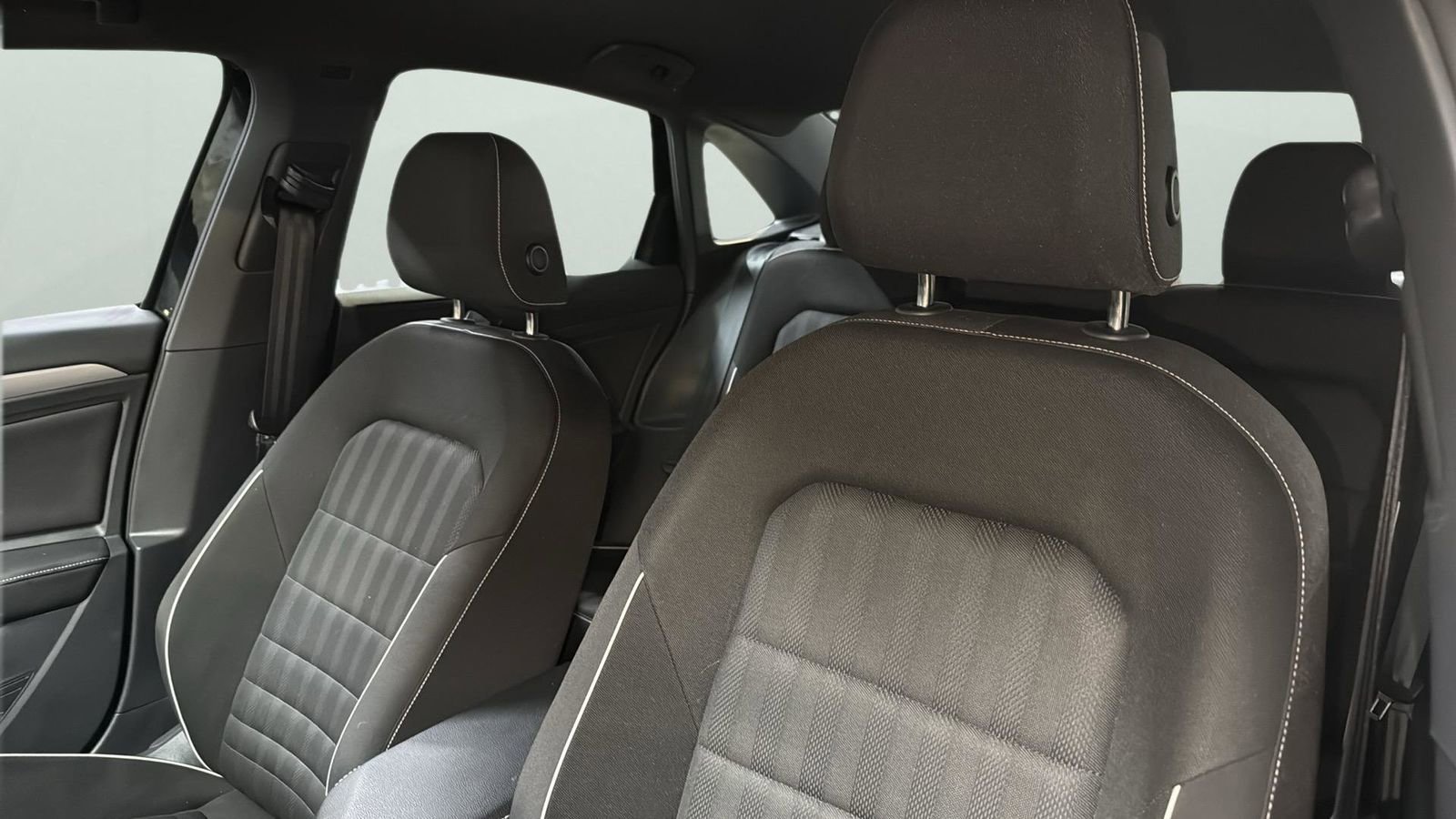 Used 2023 Volkswagen Jetta Sport image 11