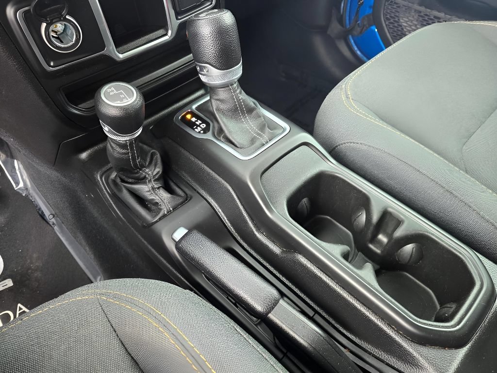 Used 2024 Jeep Wrangler Sport AWD/4WD image 21