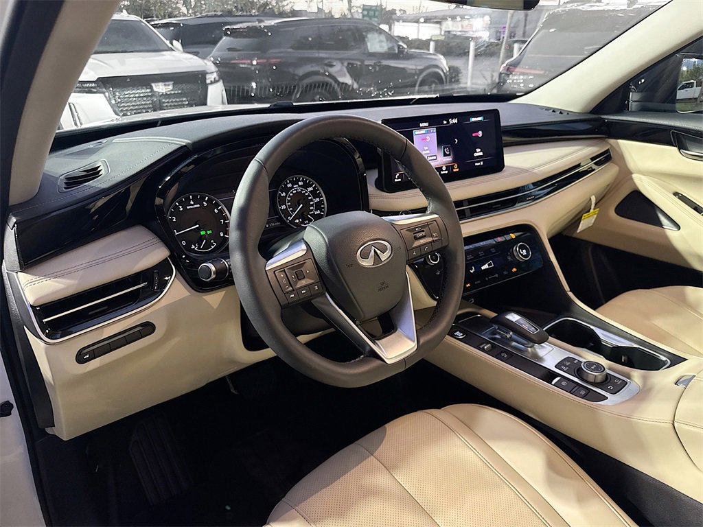 Used 2025 INFINITI QX60 Pure image 10