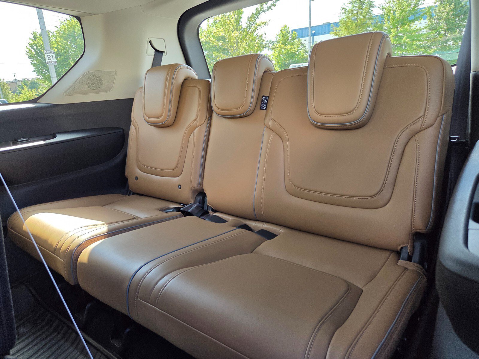 New 2027 INFINITI QX80 Luxe w/ Cargo Package RWD image 12