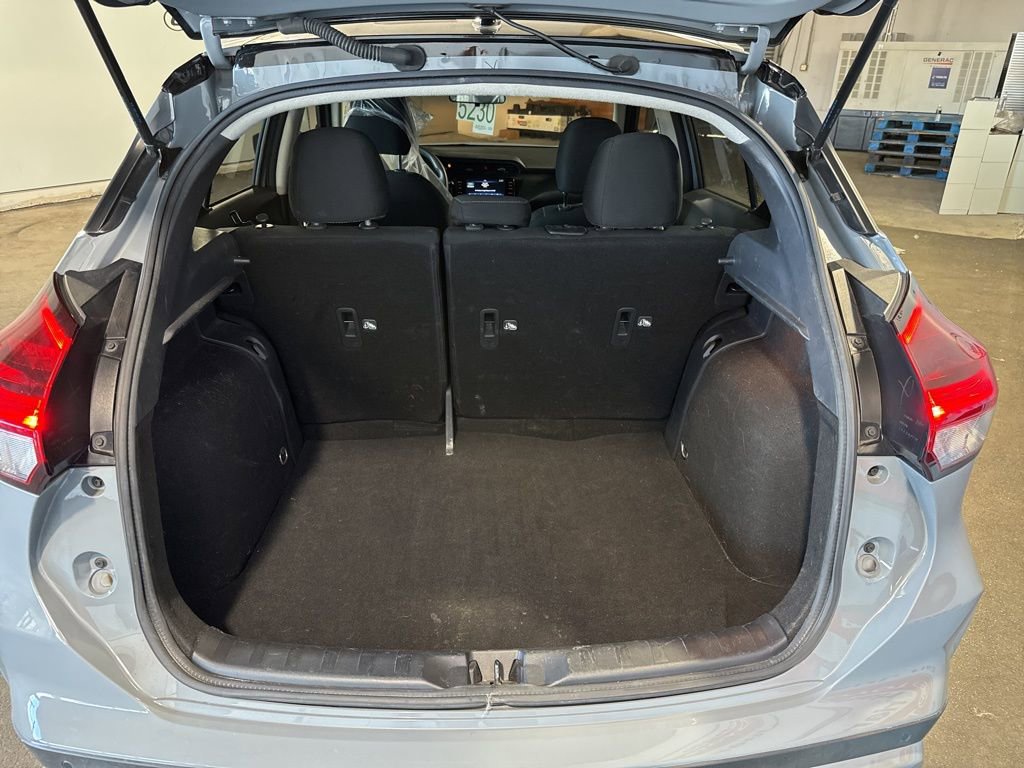 Used 2021 Nissan Kicks SV image 15