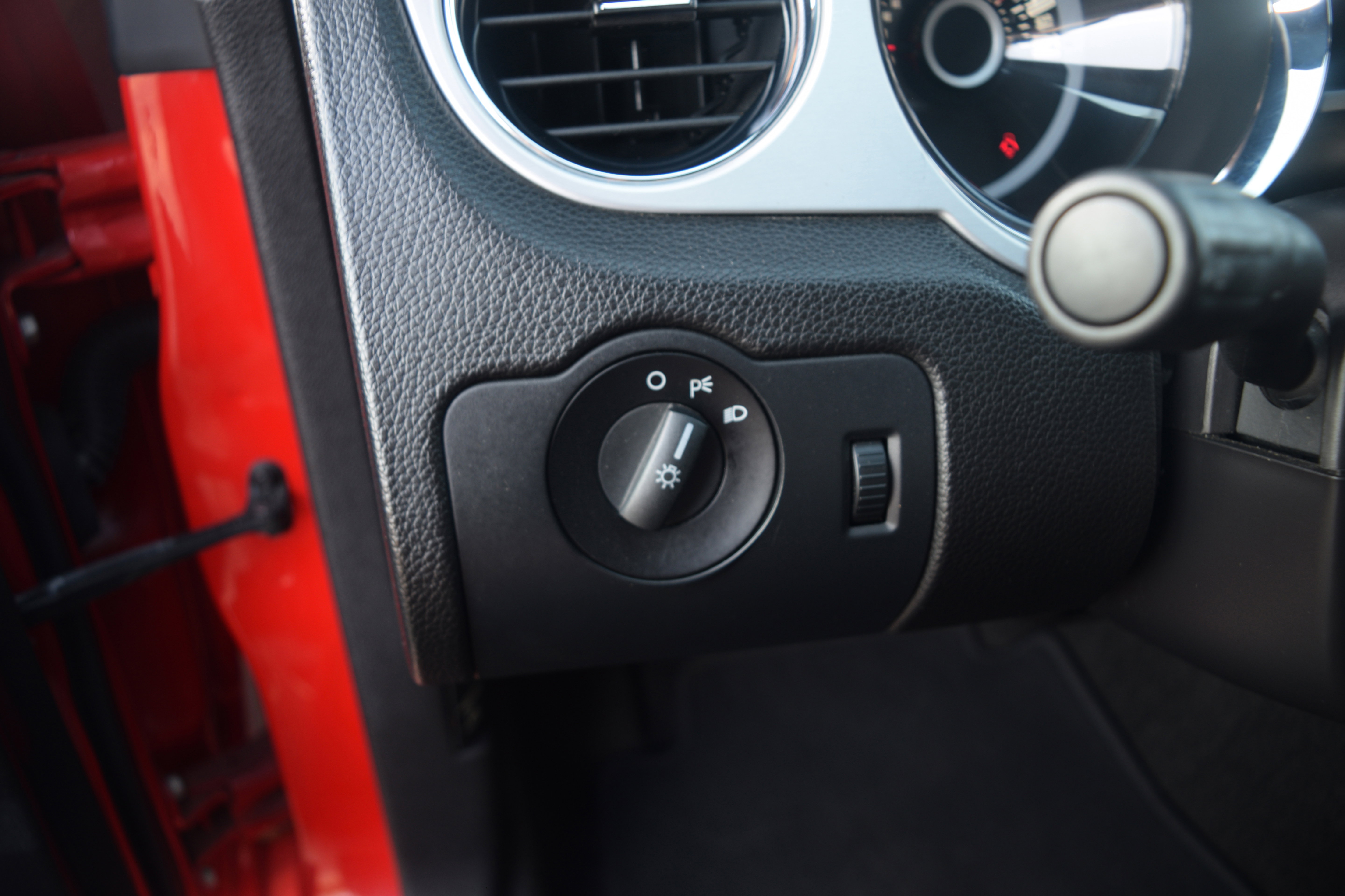 Used 2013 Ford Mustang Premium image 7