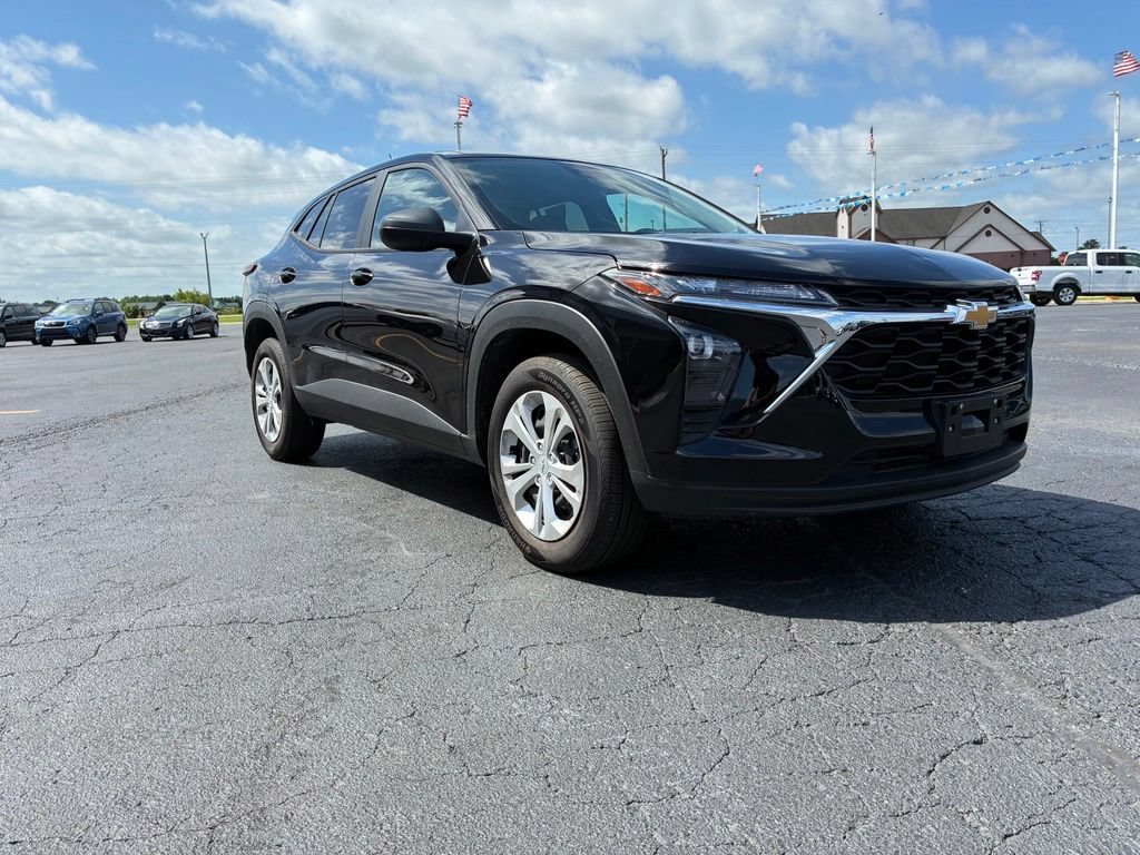 Used 2026 Chevrolet Trax LS w/ Driver Confidence Package FWD image 13