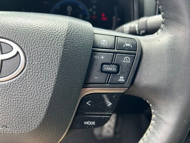 Used 2025 Toyota Camry SE w/ Multimedia Upgrade Package FWD image 17