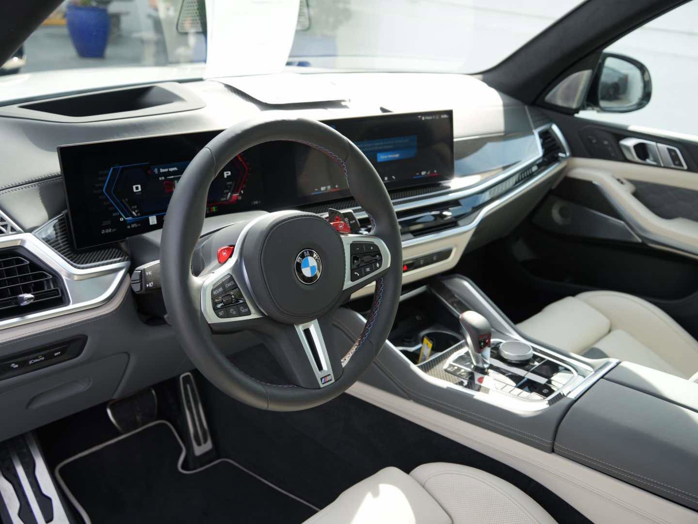 Used 2025 BMW X5 M Competition image 9