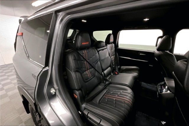Used 2025 Nissan Armada PRO-4X AWD/4WD image 25