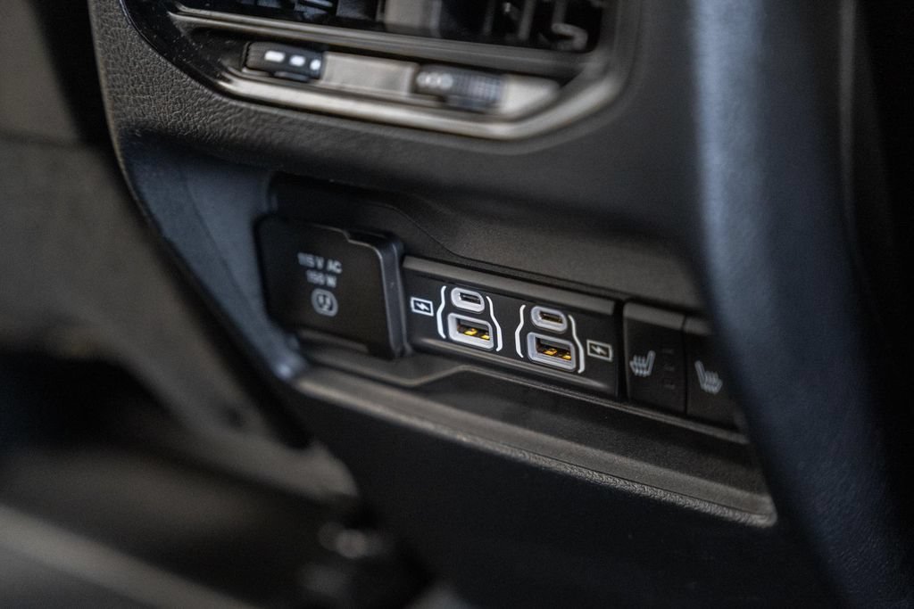 Used 2023 Jeep Grand Cherokee Limited AWD/4WD image 32