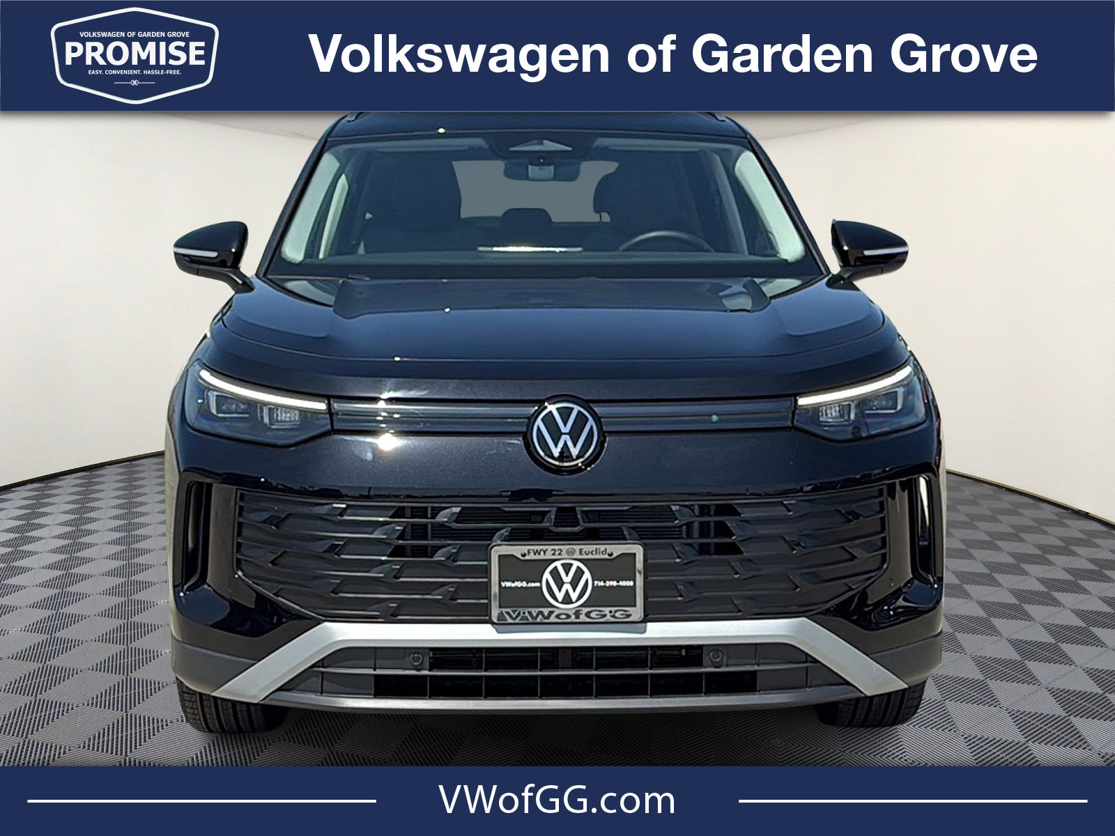 New 2026 Volkswagen Tiguan SE FWD image 3