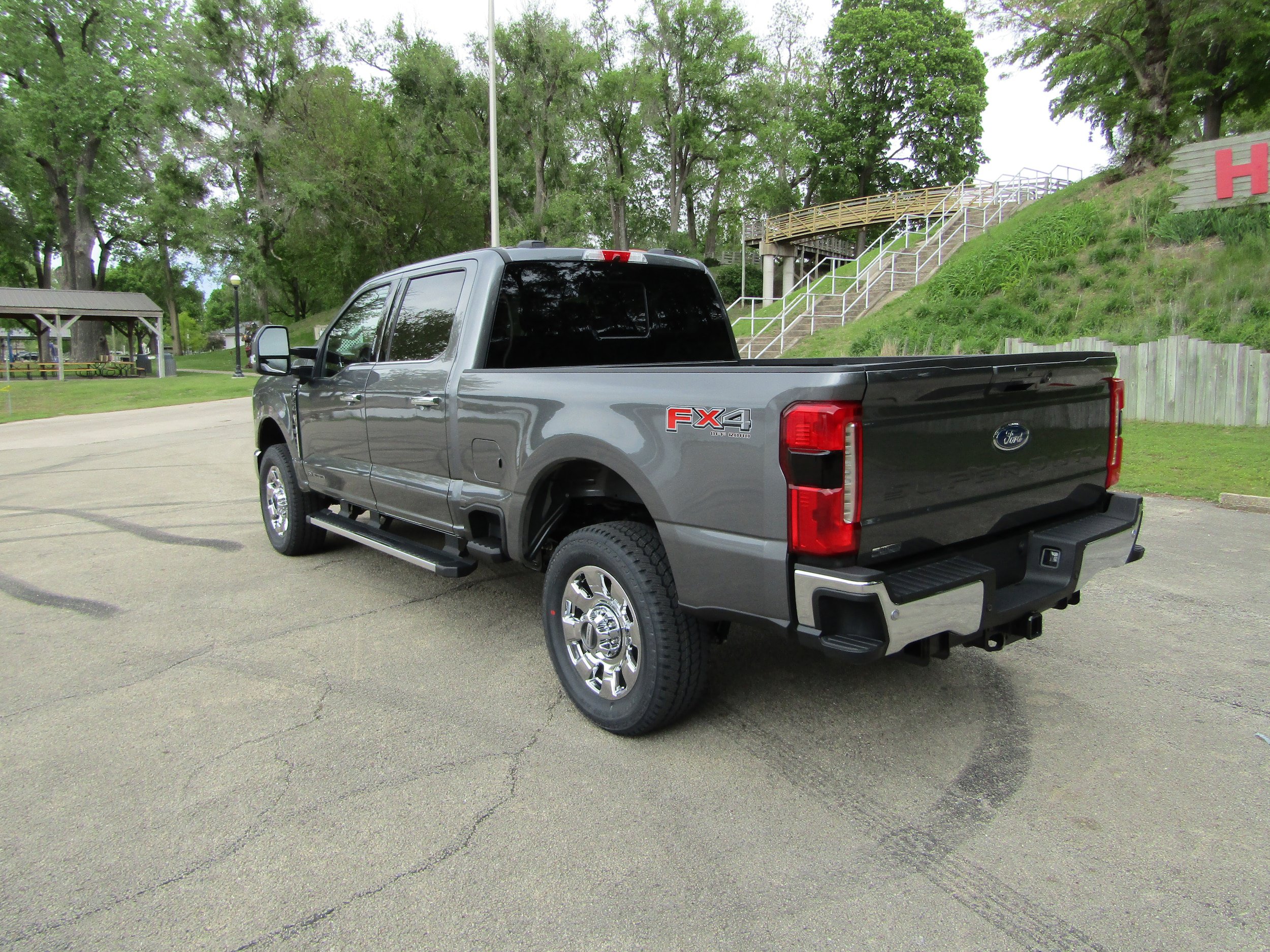 New 2026 Ford F250 Lariat w/ Lariat Premium Package AWD/4WD image 2