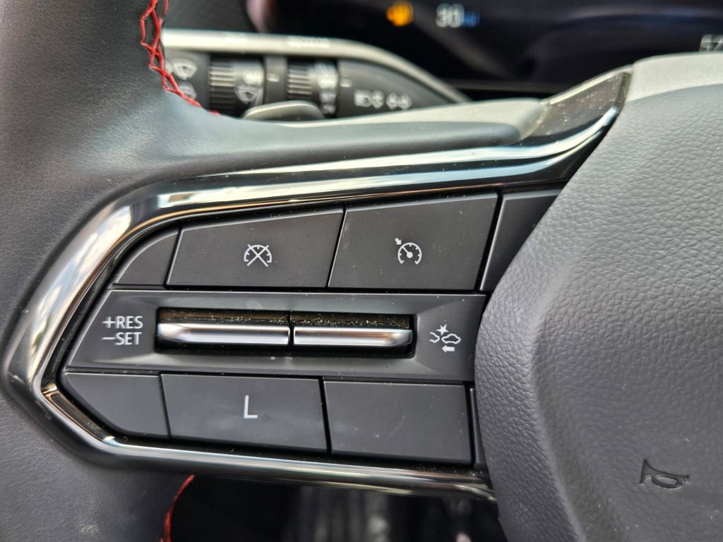 Used 2025 Chevrolet Equinox RS w/ Safety and Technology Package image 24