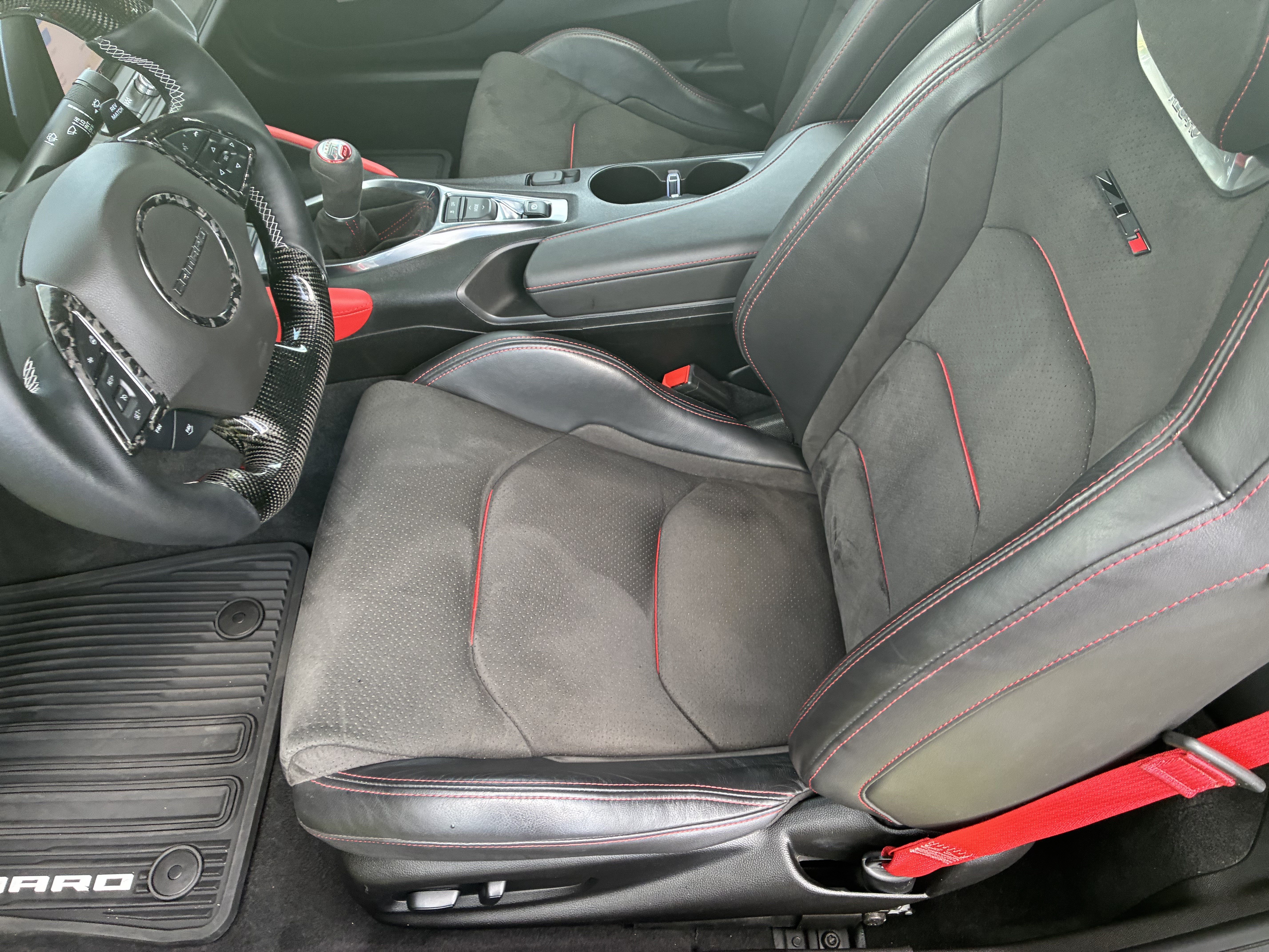 Used 2021 Chevrolet Camaro ZL1 RWD image 17
