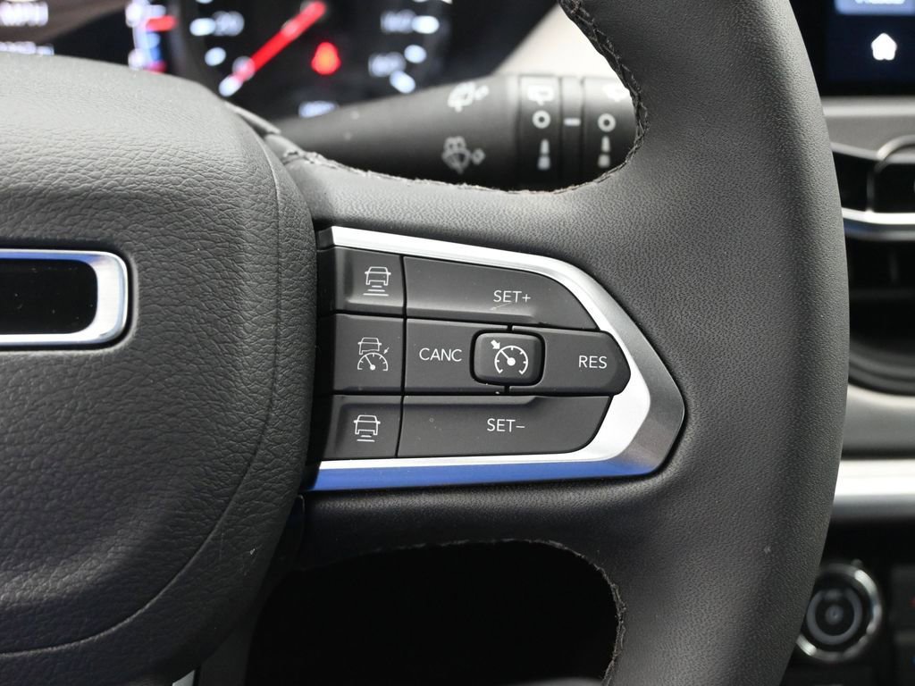 Used 2026 Jeep Compass Limited image 13