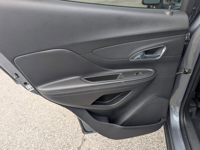 Used 2015 Buick Encore FWD image 17