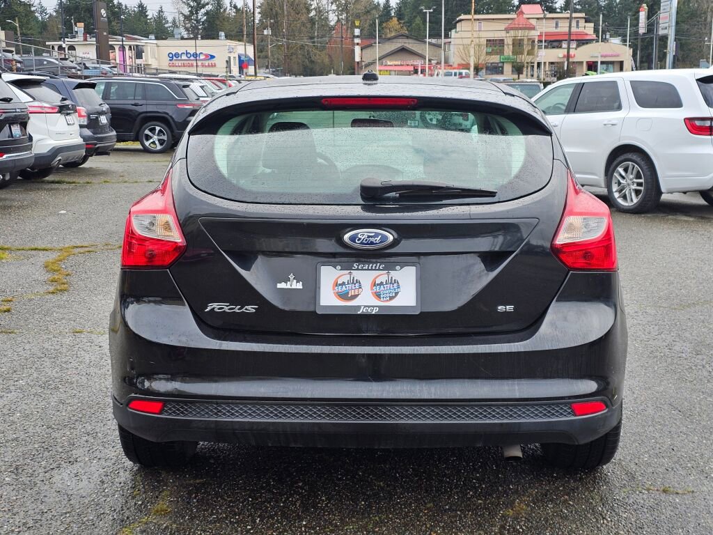 Used 2014 Ford Focus SE w/ SE Winter Package image 6