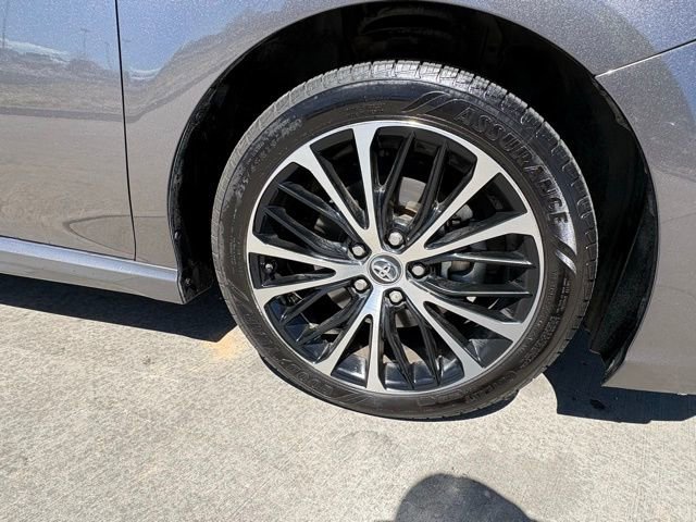Used 2018 Toyota Camry SE image 33