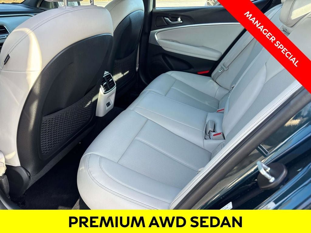 Used 2024 Genesis G70 2.5T AWD/4WD image 9