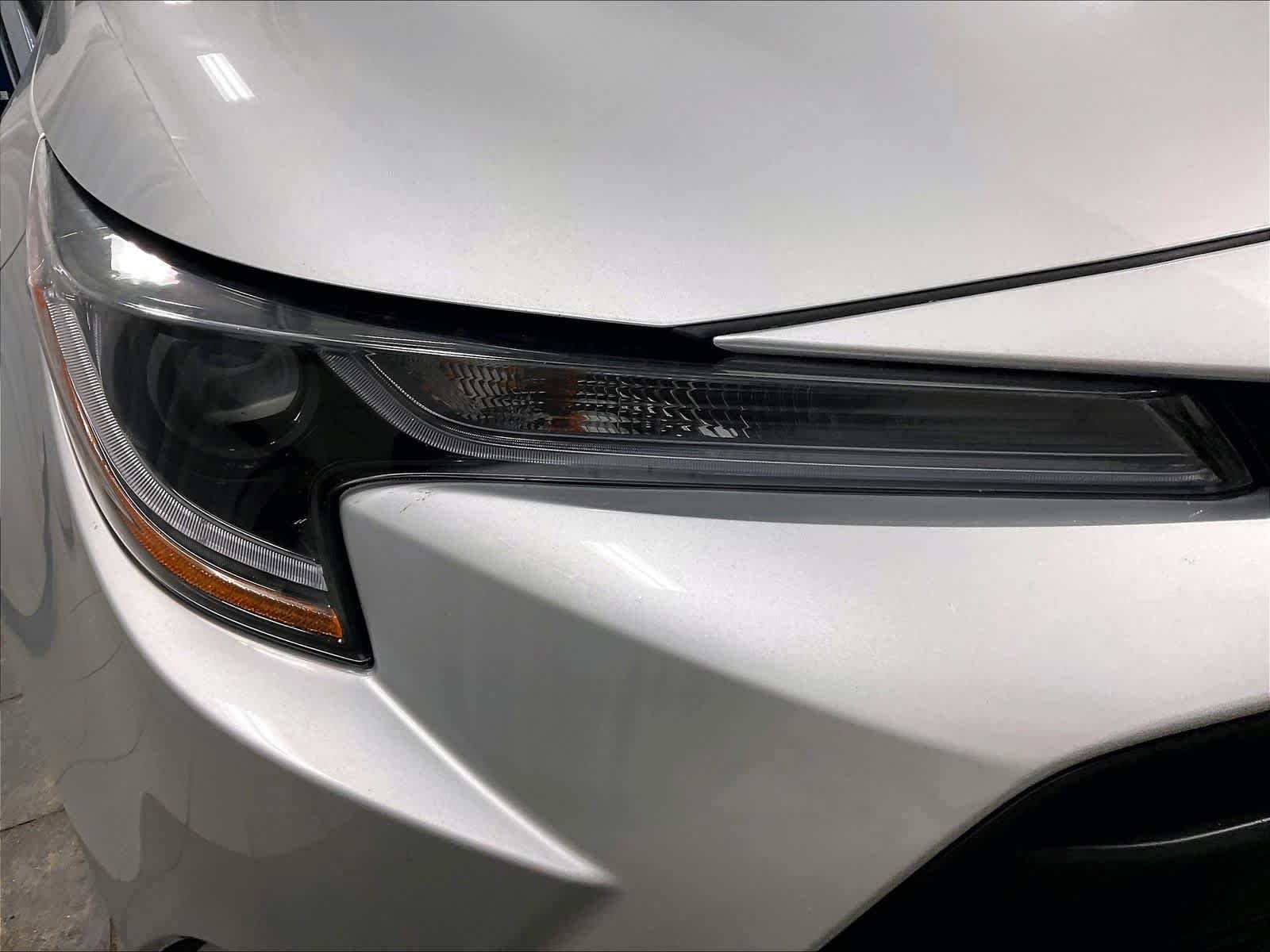 Certified 2025 Toyota Corolla LE FWD image 32