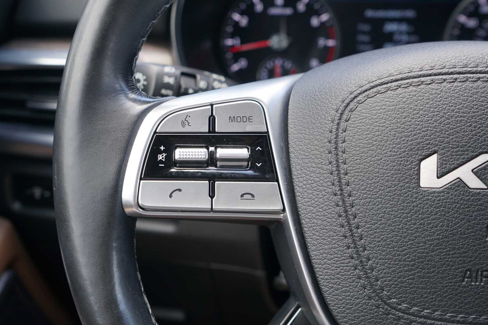 Certified 2022 Kia Telluride SX w/ SX Prestige Package AWD/4WD image 16