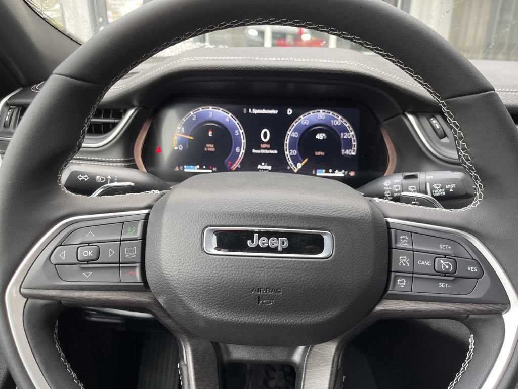 New 2025 Jeep Grand Cherokee L Limited w/ Trailer Tow Package AWD/4WD image 31