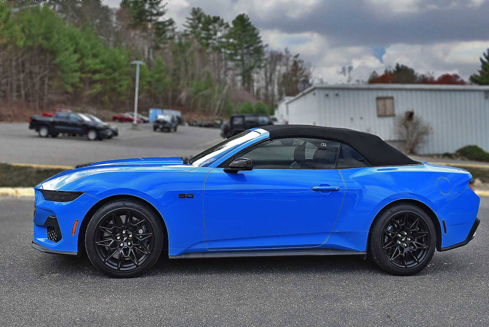 Used 2025 Ford Mustang GT Premium w/ GT Performance Package image 4