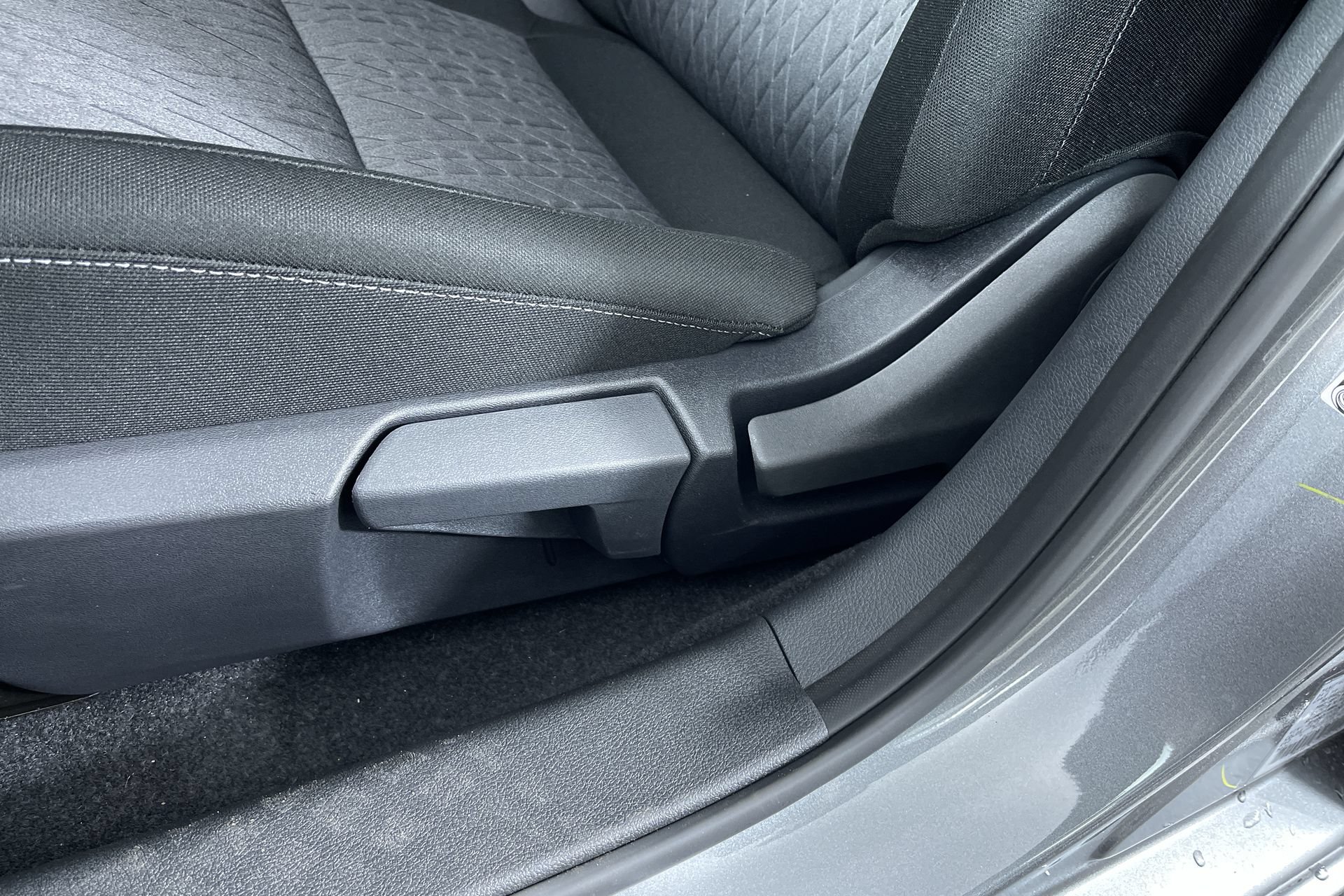 New 2027 Nissan Sentra SV w/ SV Convenience Package FWD image 13