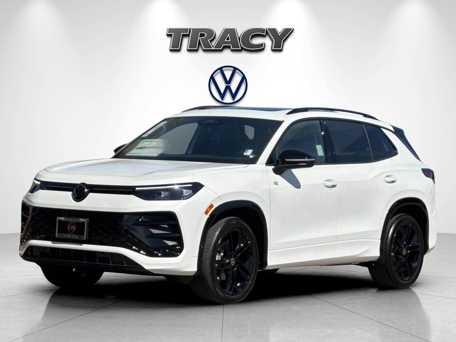 New 2026 Volkswagen Tiguan SE R-Line FWD image 8