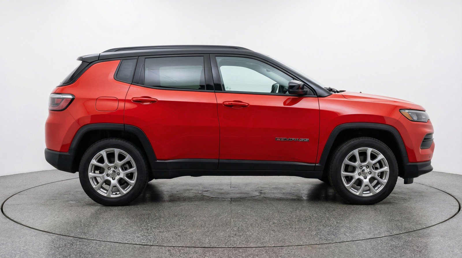 Used 2025 Jeep Compass Limited image 11