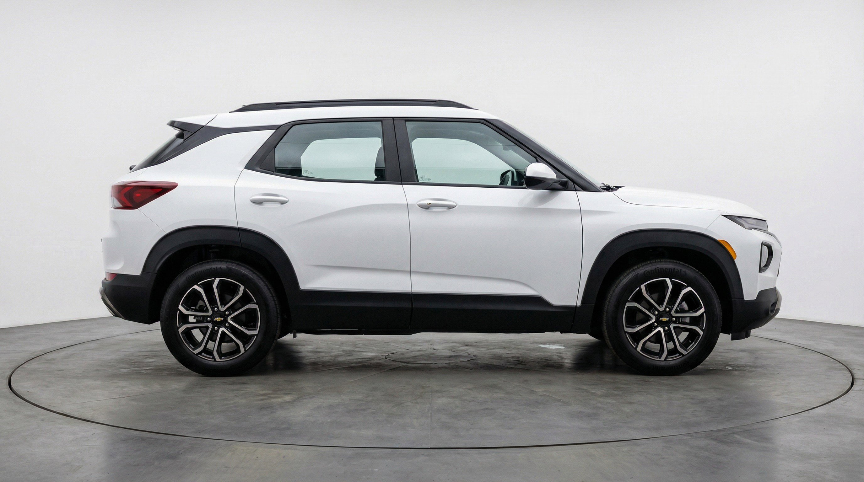 Used 2025 Chevrolet TrailBlazer LT FWD image 11