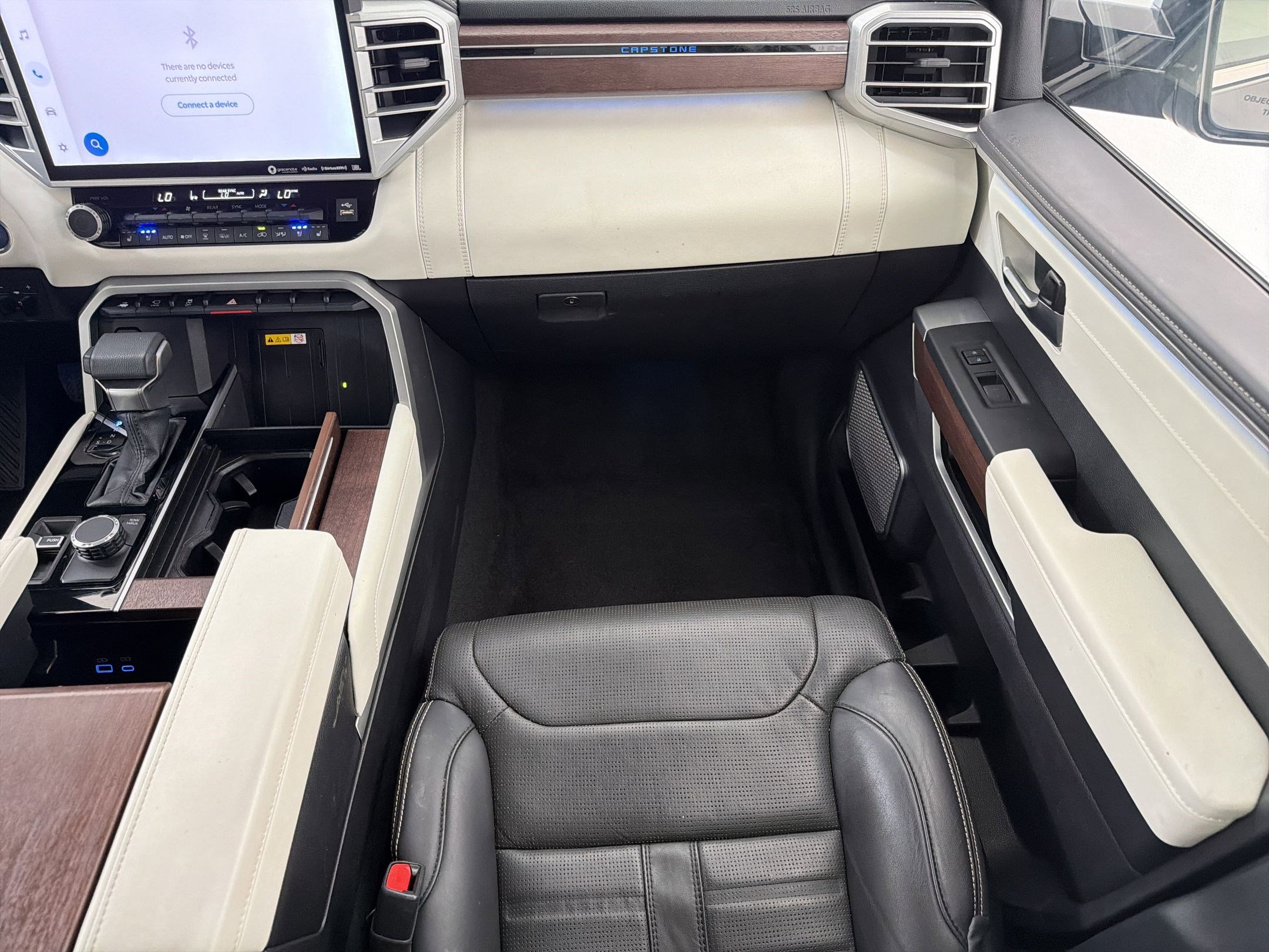 Used 2024 Toyota Sequoia Capstone AWD/4WD image 27