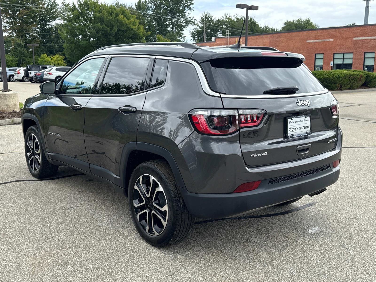 Used 2022 Jeep Compass Limited image 7