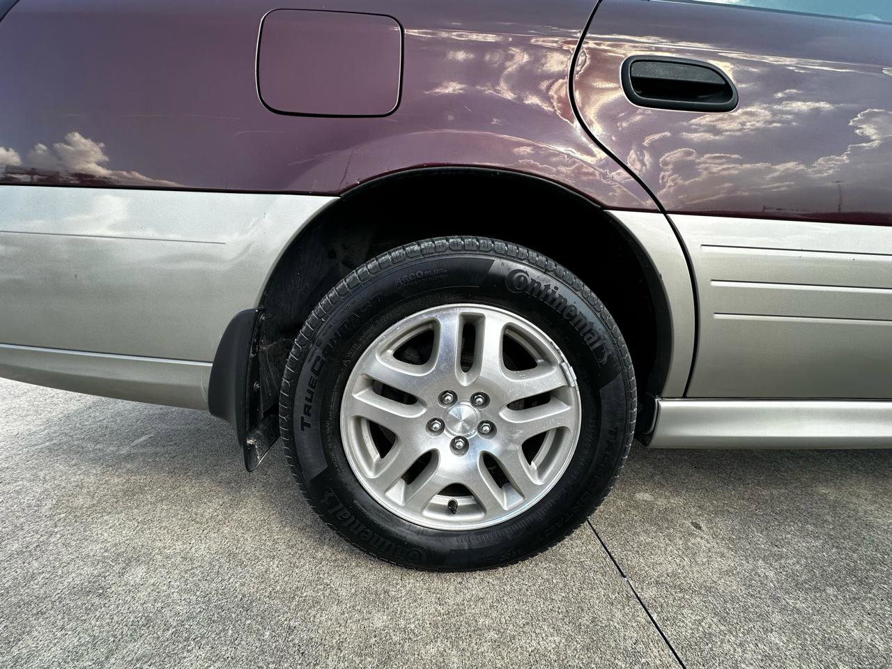 Used 2001 Subaru Outback Wagon AWD/4WD image 15