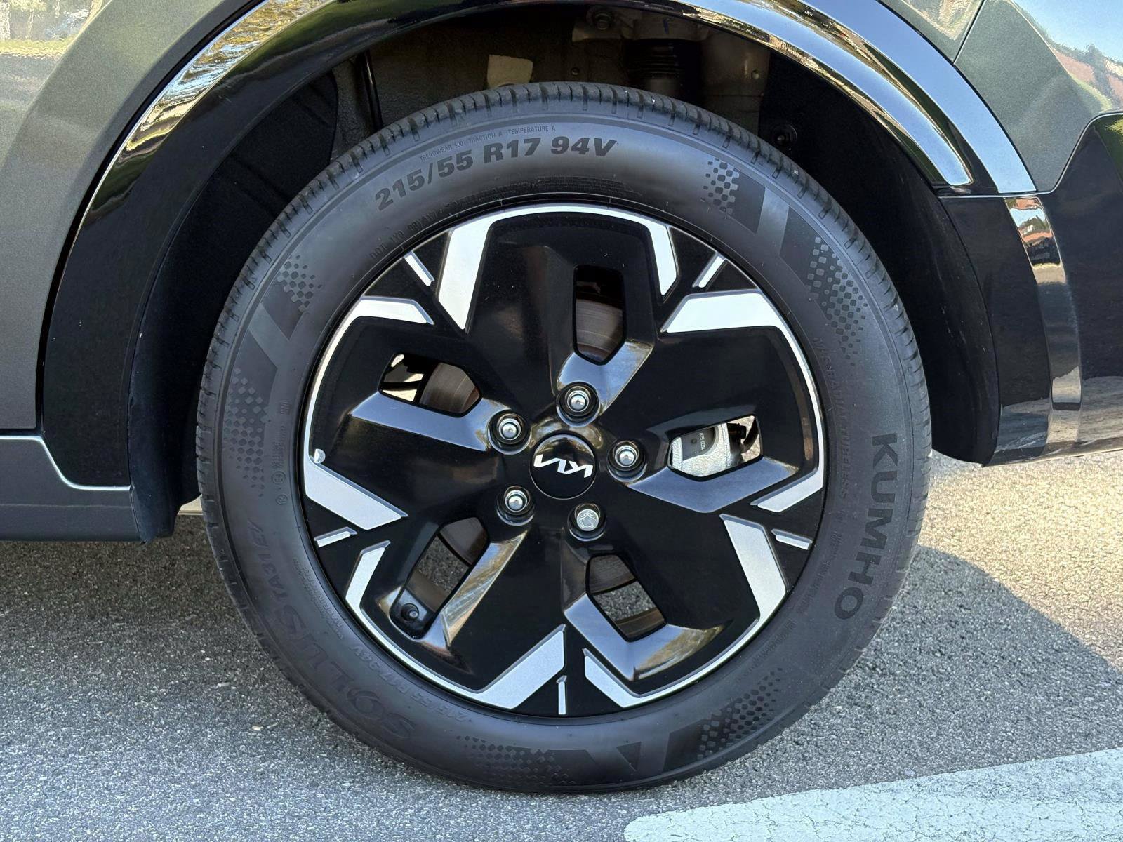 Certified 2025 Kia Niro Wind w/ Wind Preserve Package FWD image 29