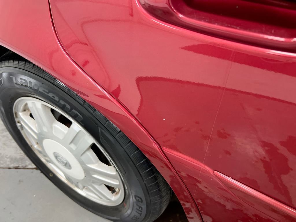 Used 2003 Cadillac De Ville w/ Comfort & Convenience Package image 30