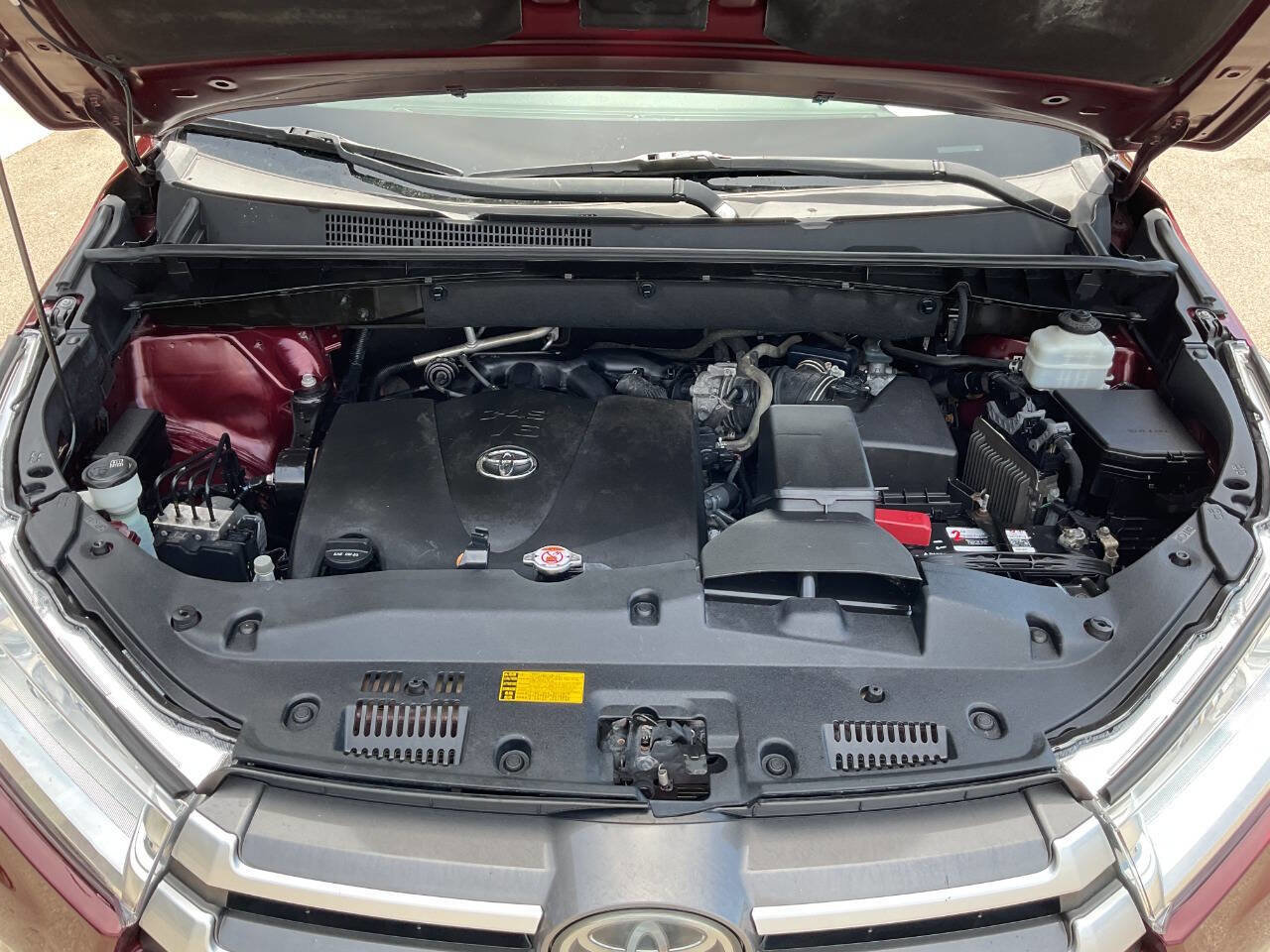Used 2019 Toyota Highlander Plus AWD/4WD image 47